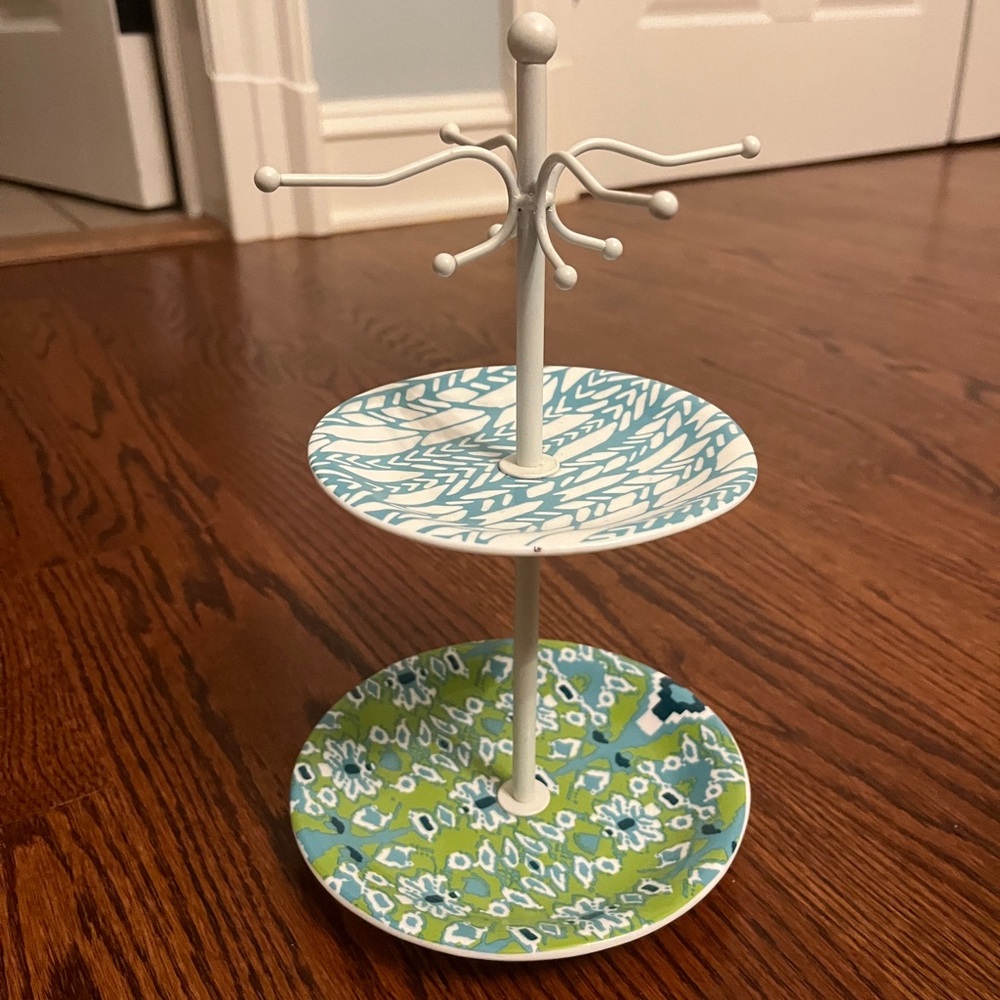 Two-Tiered Jewelry Holder